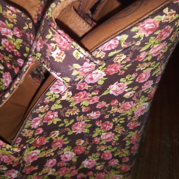 Jeffrey Campbell Havana Floral Wedge - Picture 3 of 8